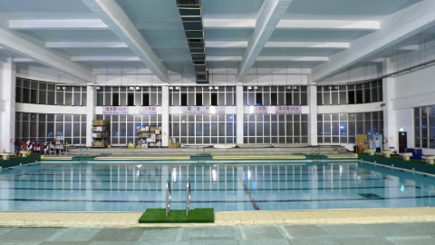 Yancheng Junior High School Swimming Pool scene picture