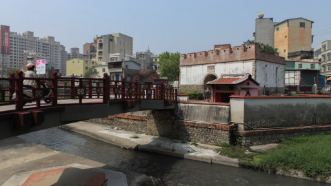Dongbian Gate scene picture